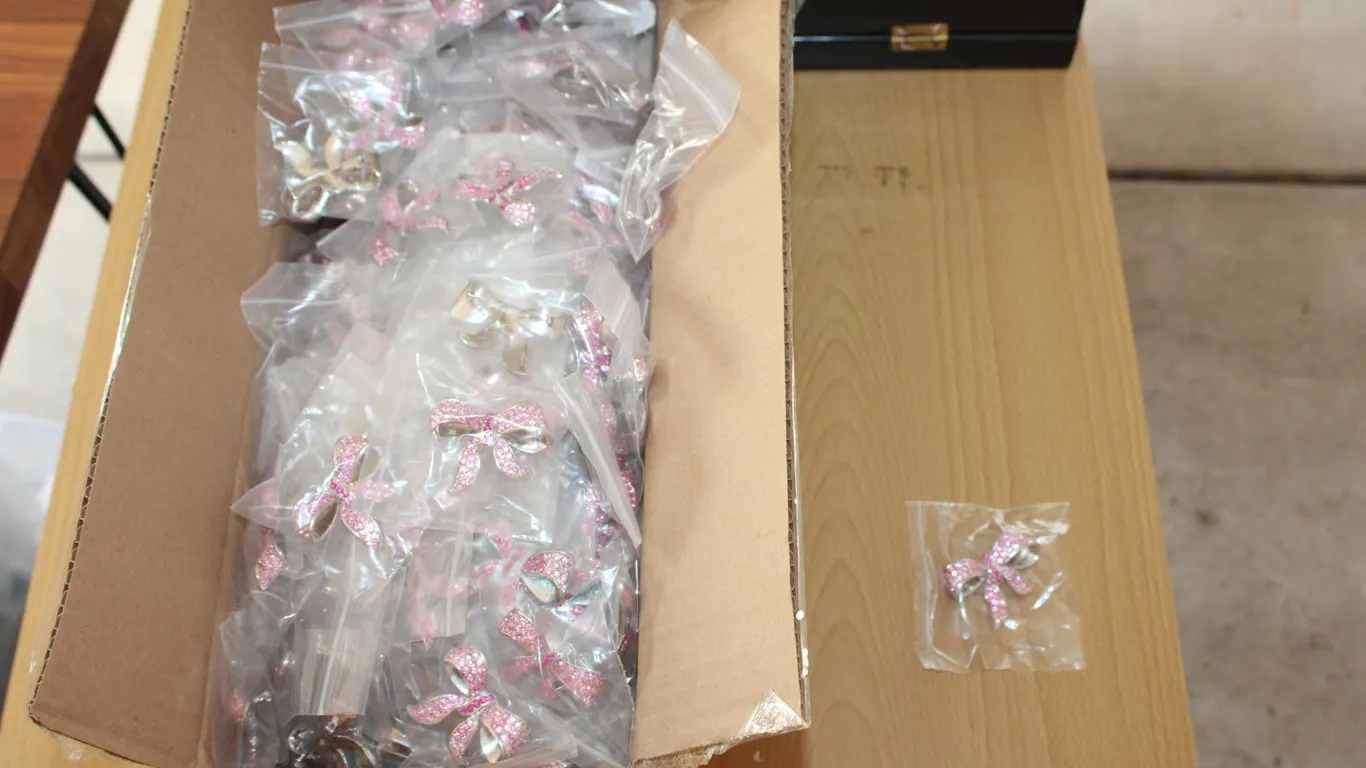 Pink Bow Brooches