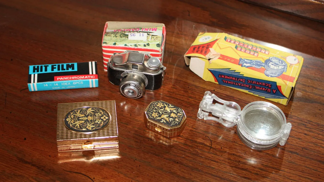 Camera & Accessories