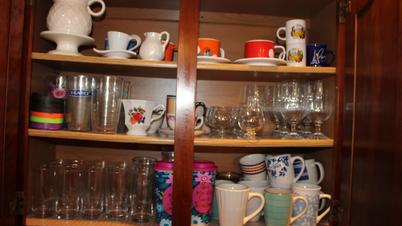 Mugs, Glasses & Cups