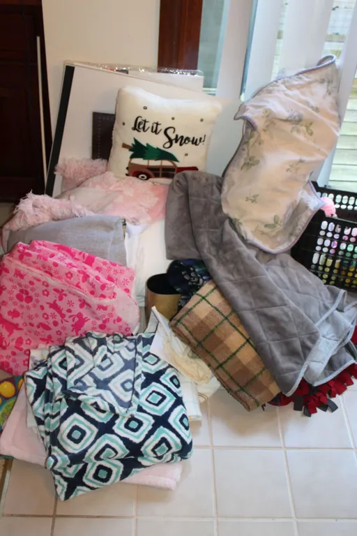 Linens & Blankets