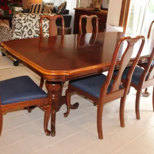 Queen Anne Dining Set