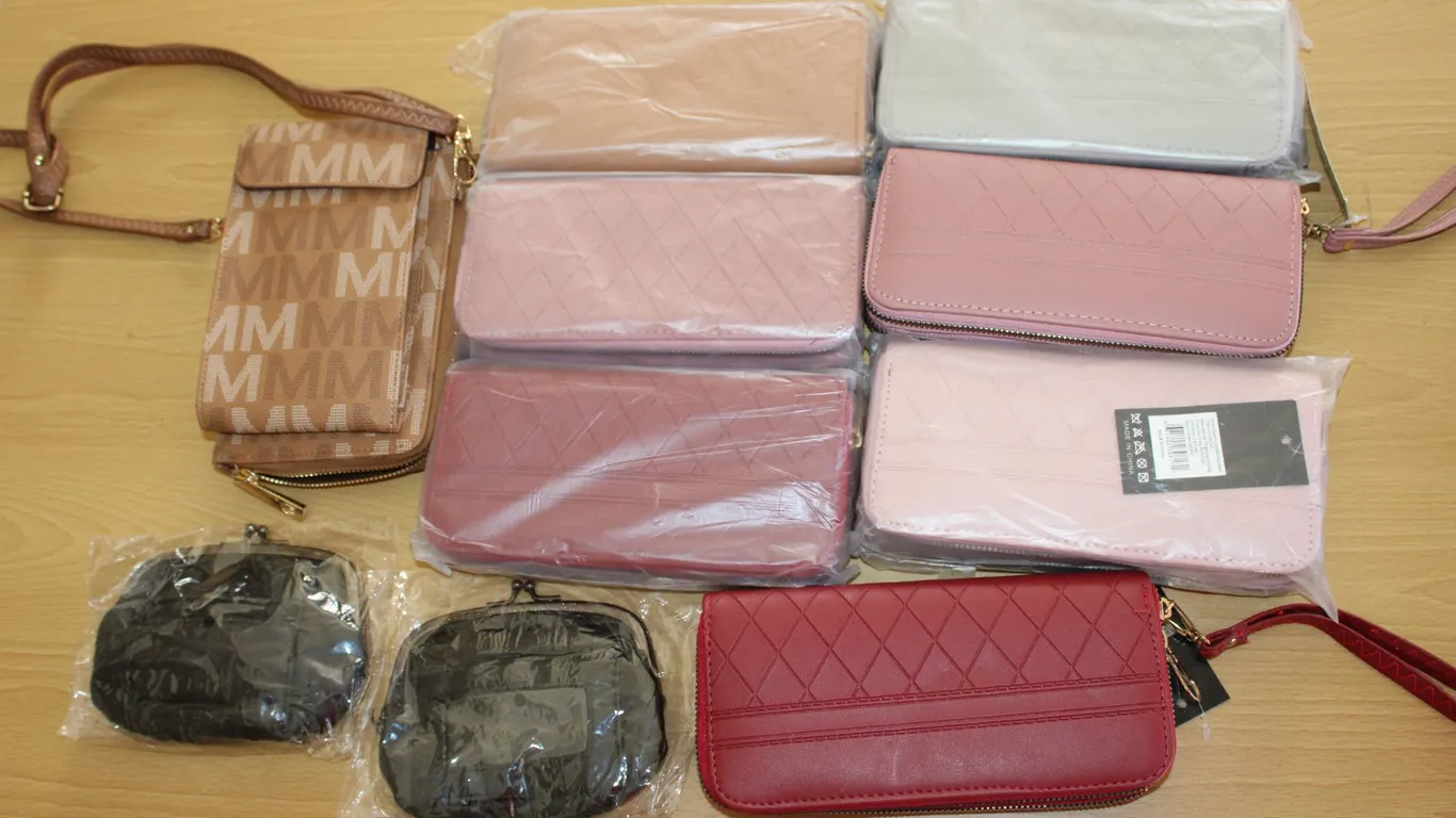 Wallets & Purses
