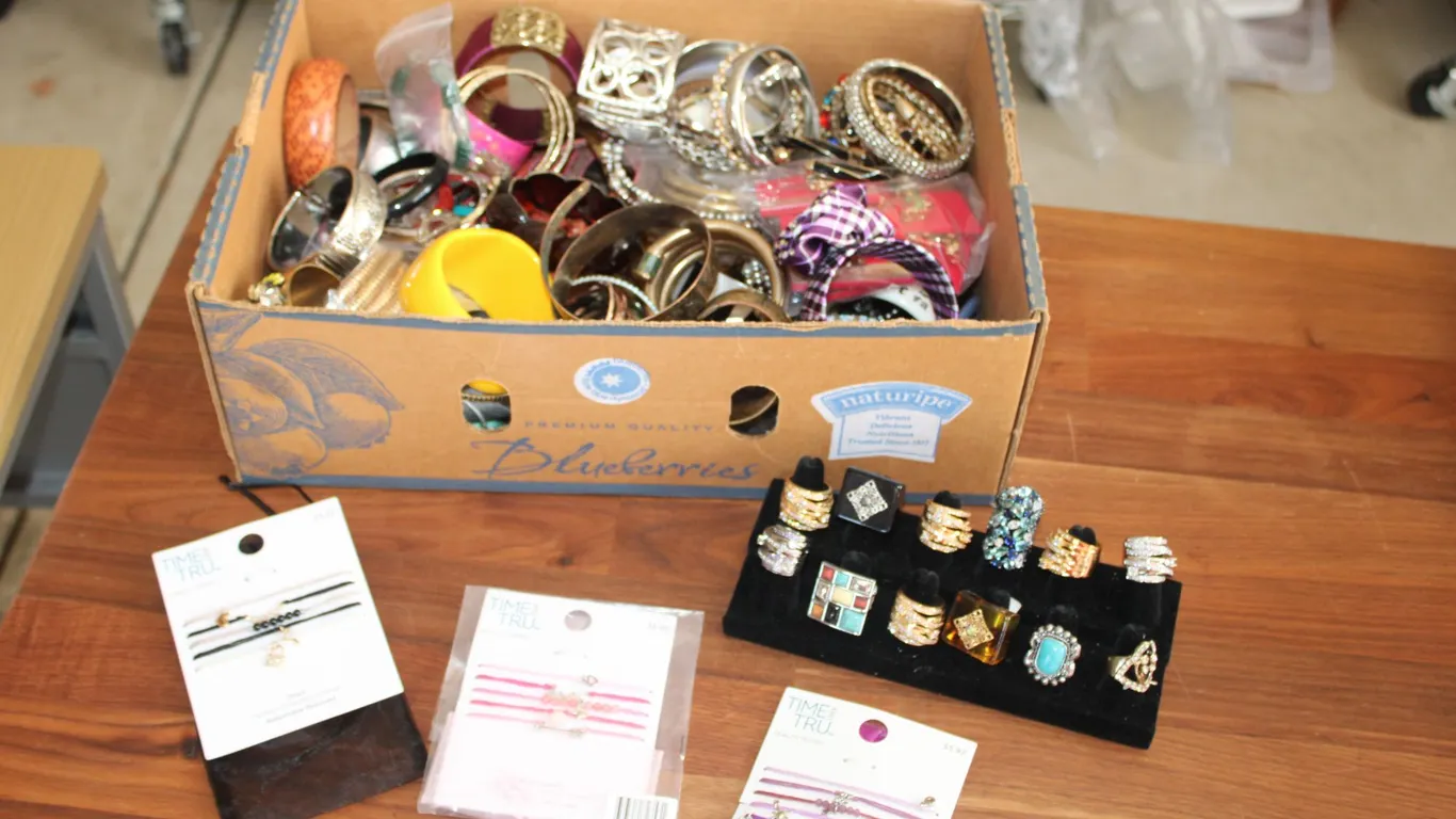 Bracelets & Rings