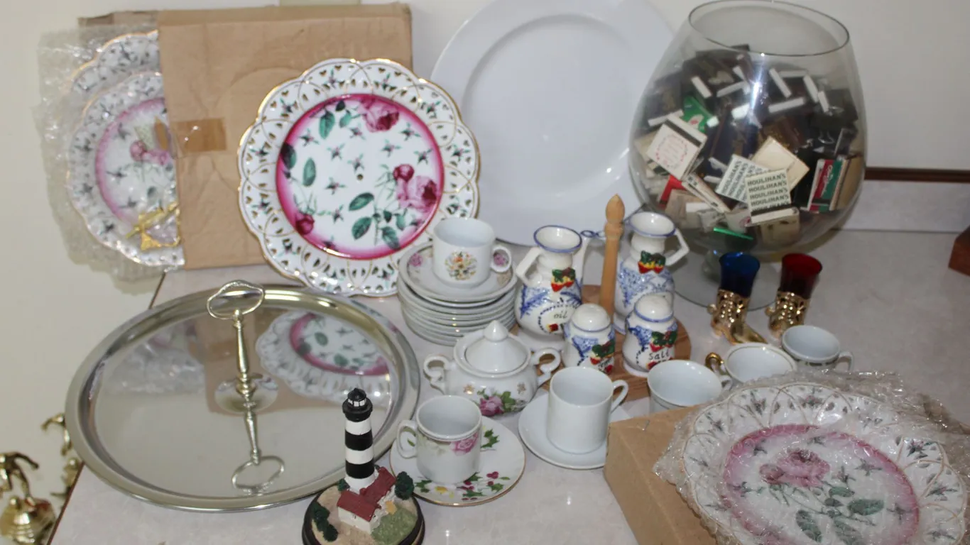 China & Serving Pieces