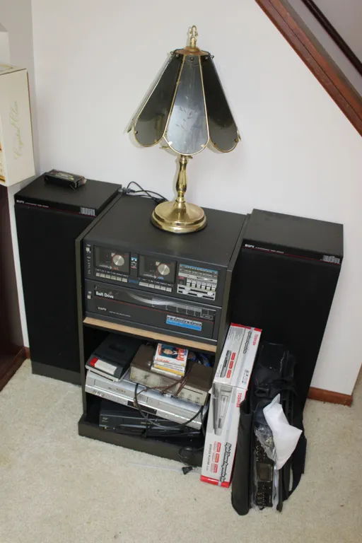 Stereo Components & Lamp