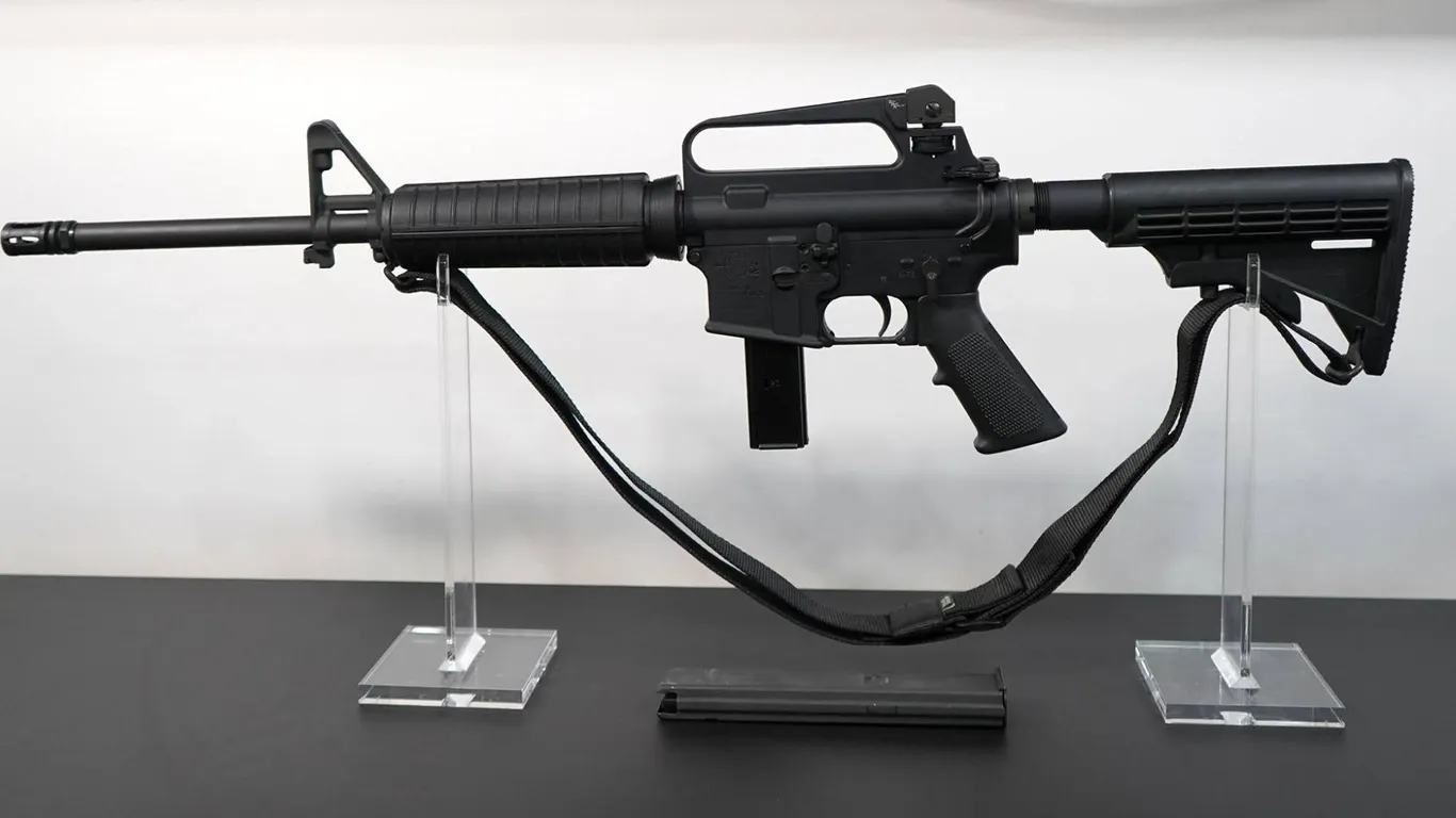 Rock River Arms - 9mm AR Rifle w/ Case