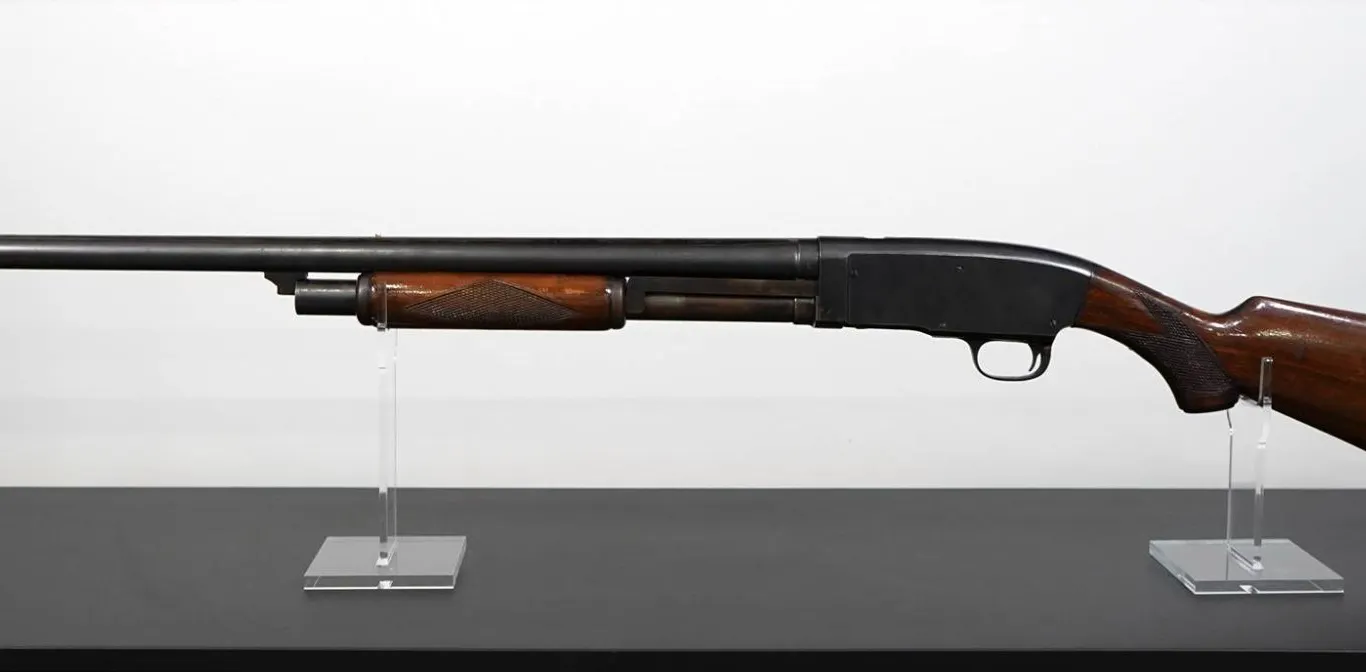 Stevens Browning - Model 621 12GA Shotgun