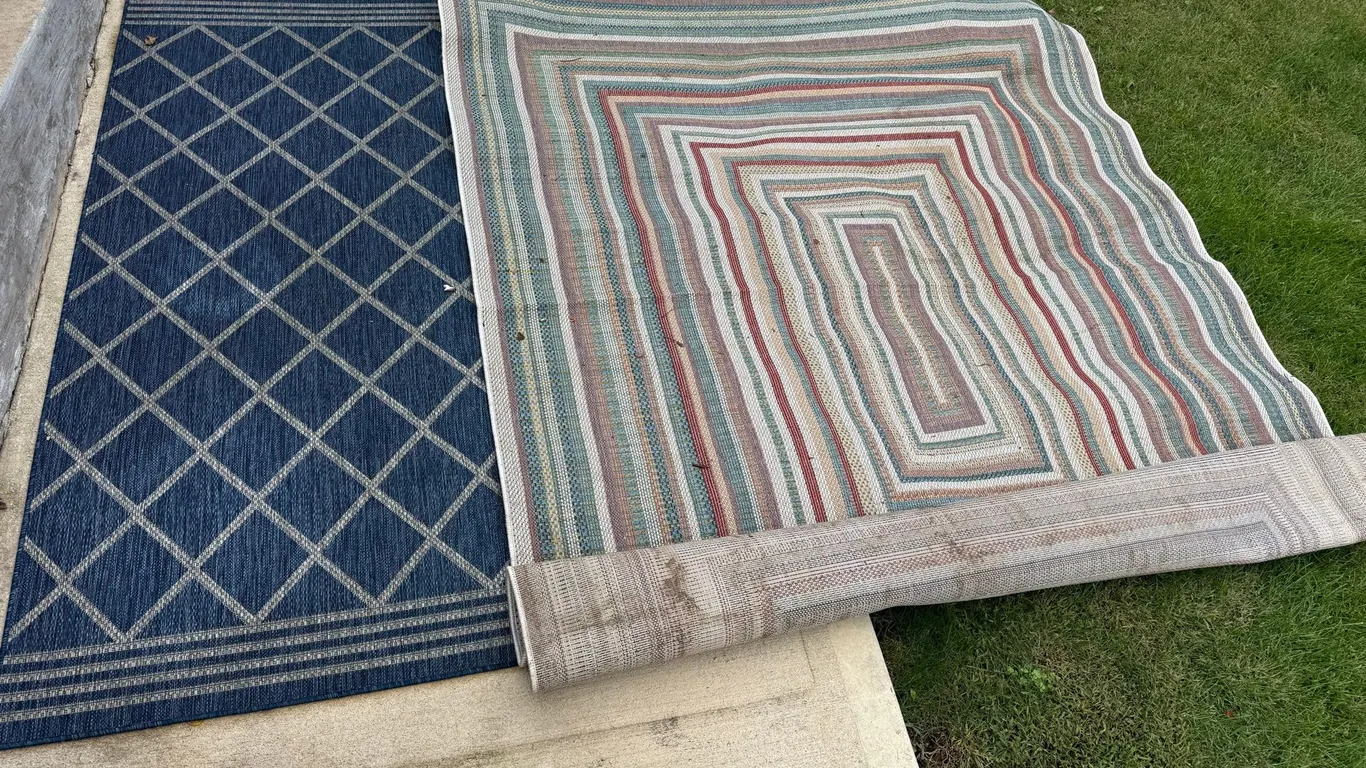 Outdoor rugs