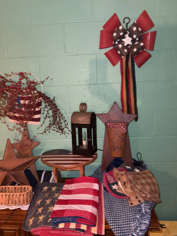 Primitive Americana Patriotic Decor & Textiles