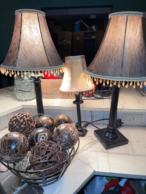 Lamps & Decor