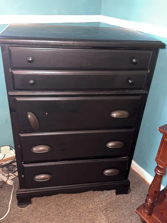 Bassett Black Five-Drawer Chest