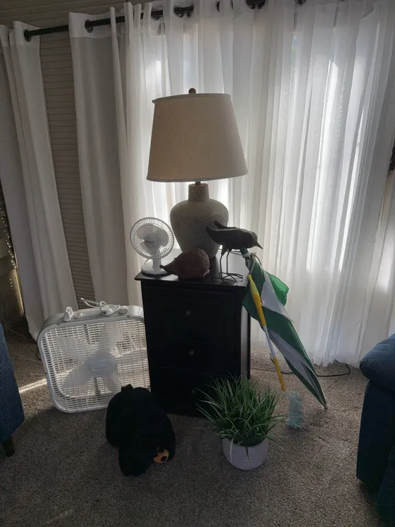 Accent Table, Lamp, Fans & Decorative Accessories
