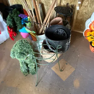Yard decor and more ￼
