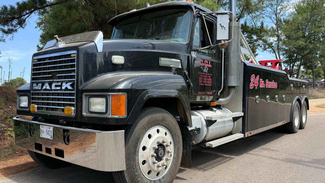 2002 MACK CH613 WRECKER VIN: 1M1AA18Y72W148549