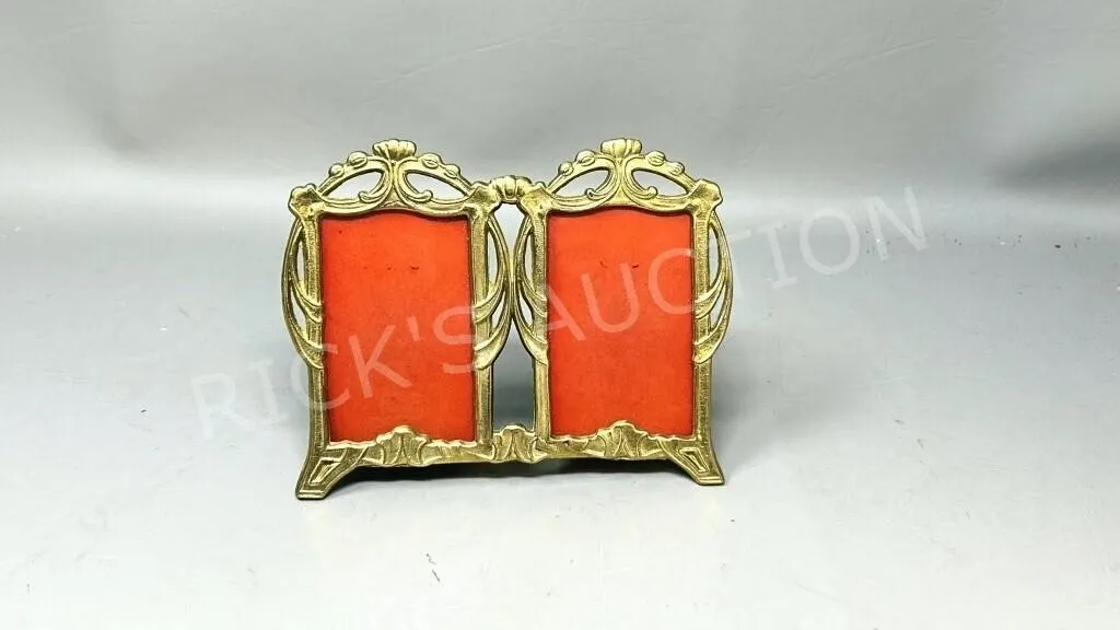 Italian brass double picture frame - 7" x 5"