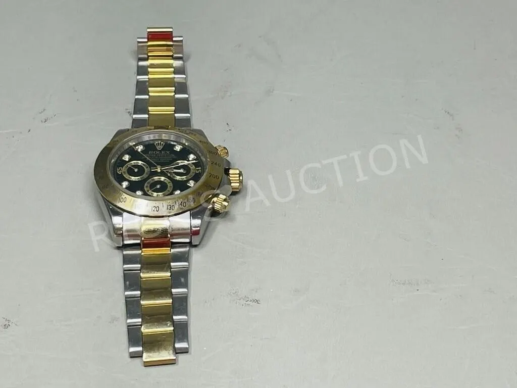 modern multi dial face quartz watch