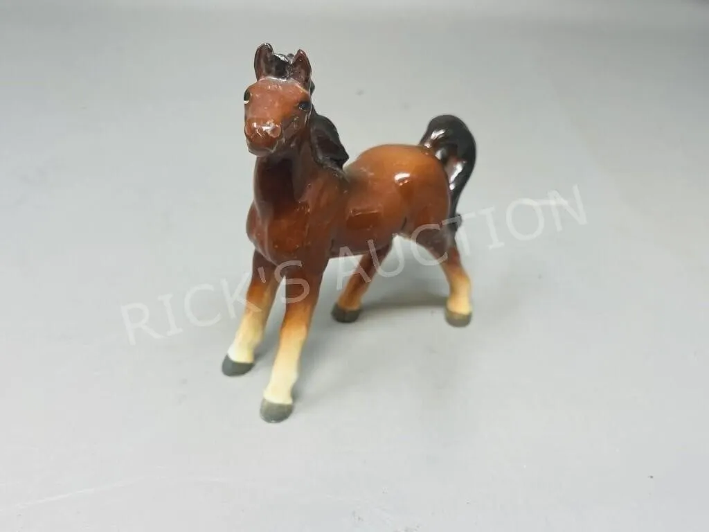 ceramic horse figurine - 4" tall
