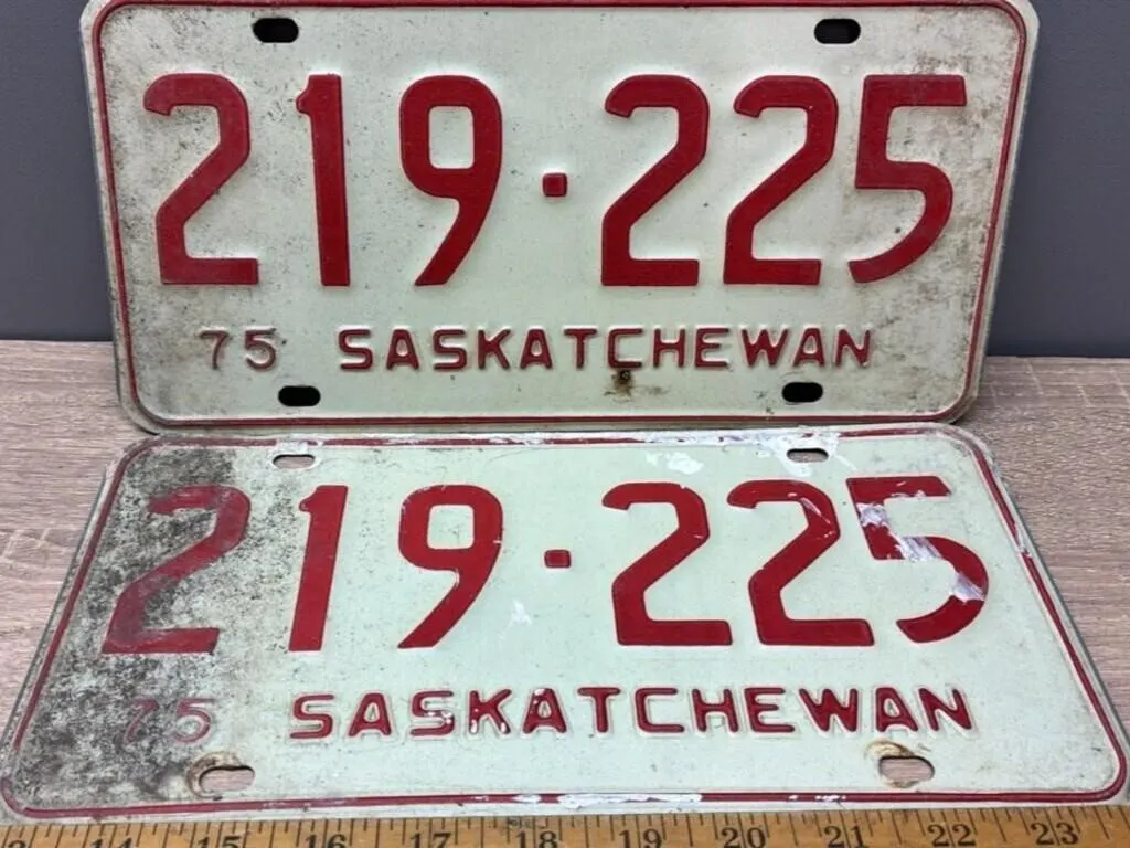 Matched Set 1975 Sask License Plates.