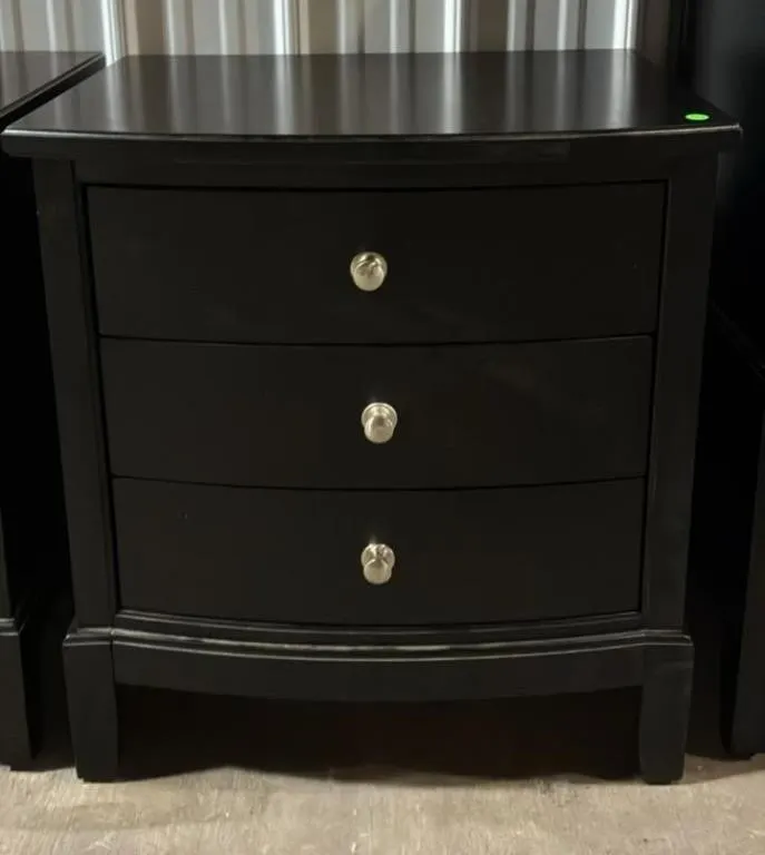 Dark Brown 3 Drawer Modern Style Side Table. 26�Wx