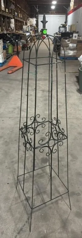 Lightweight Garden Obelisk. 60�H. *NO SHIPPING *C