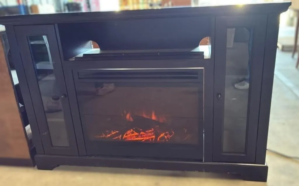 Kingwood Electric Fireplace. Working.