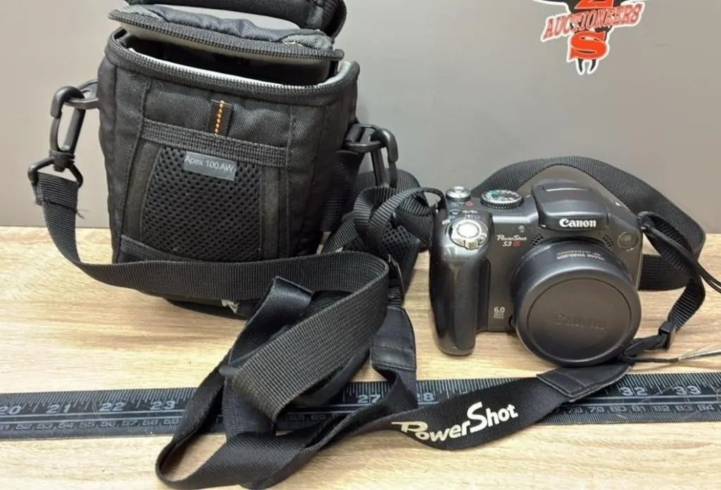 Canon PowerShot S3 IS W/Case. Unknown Working