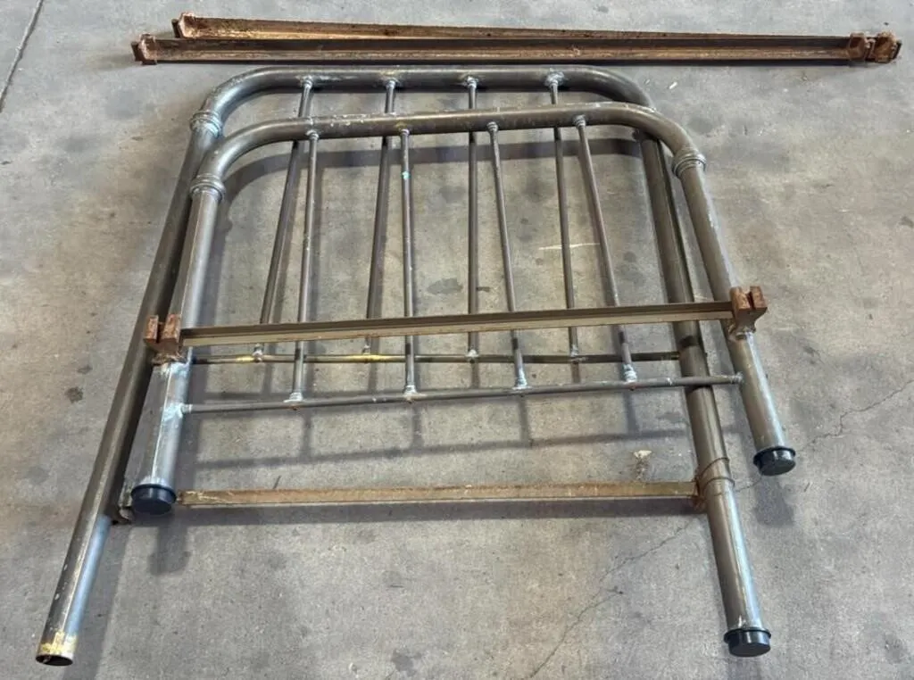Vintage Brass Single. Bed Frame W/Rails.