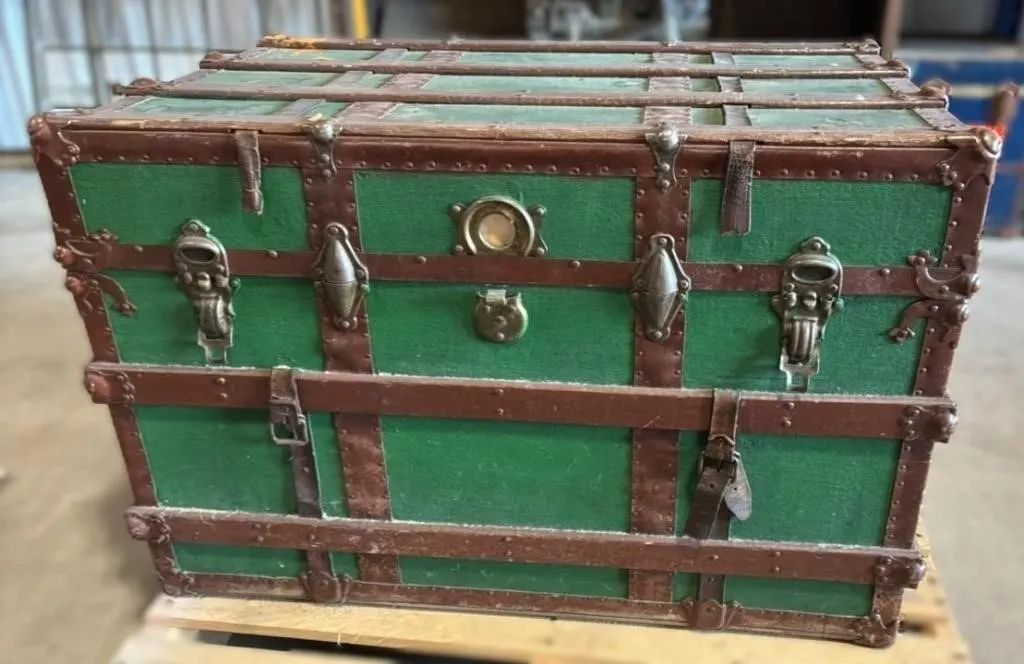 Steamer Trunk. Mothball Funk. 36�Wx22�Dx24�H.