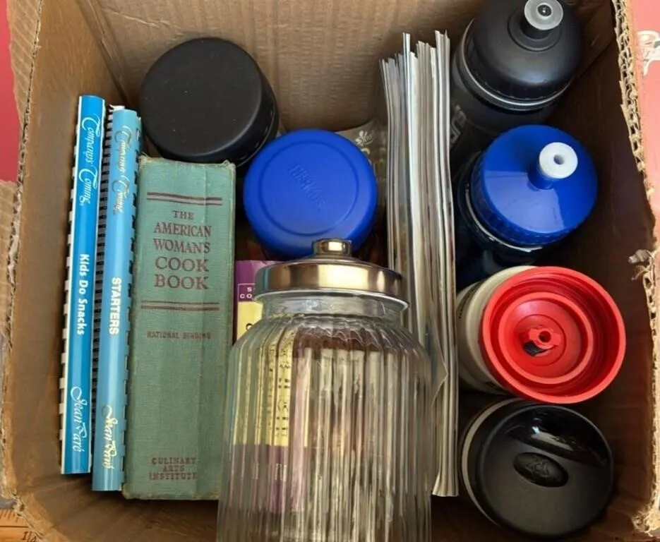 Water bottles, cook books/magazines. *NO SHIPPING