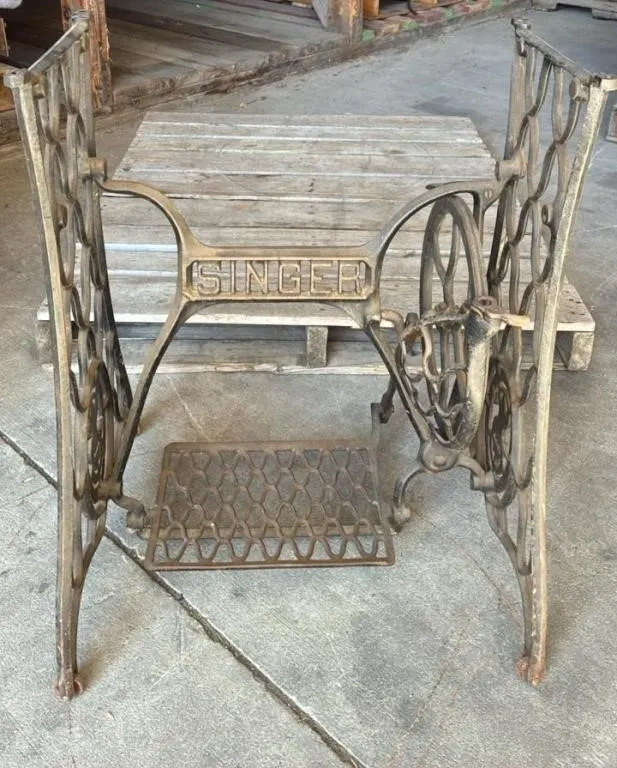 Cast Iron Singer Treadle Sewing Machine Base.