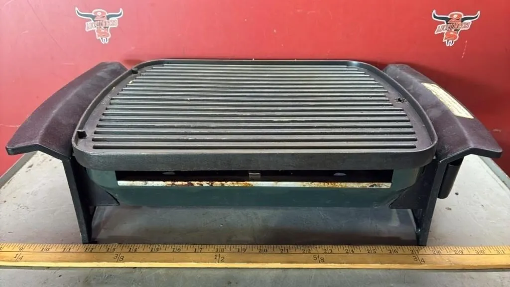 Coleman Propane Grill. *NO SHIPPING *LYS
