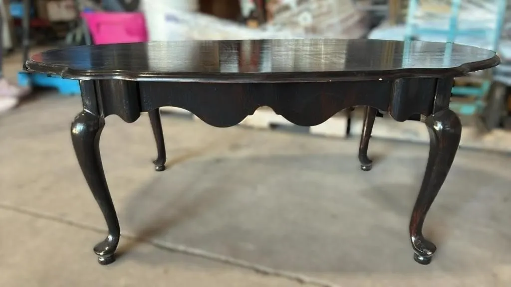 Coffee Table. 49�Wx26�Dx20�H. *NO SHIPPING *LYS
