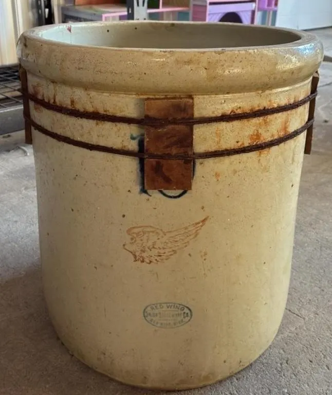 10 Gal Red Wing Crock. Cracked, Repaired.