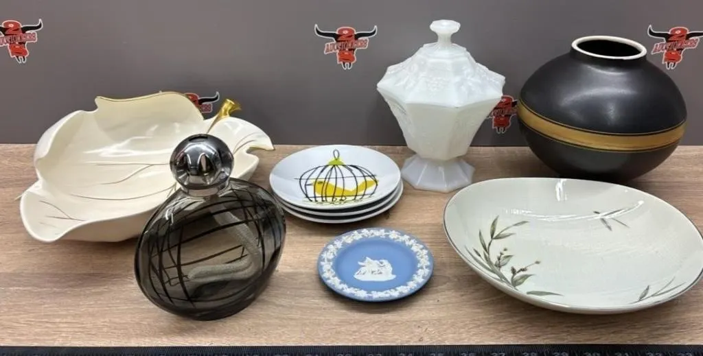 House Decorative Glassware. *NO SHIPPING