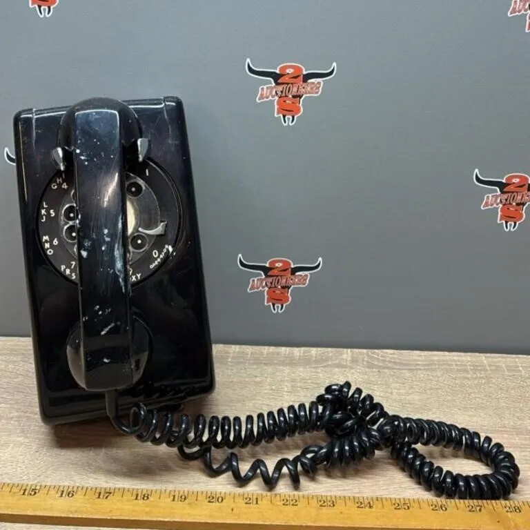 Vintage Wall Mount Rotary Telephone. *NO SHIPPING