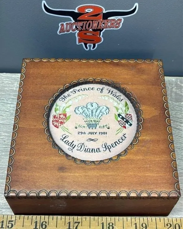 Wooden Keepsake Box - Royal Wedding - Lady Di.