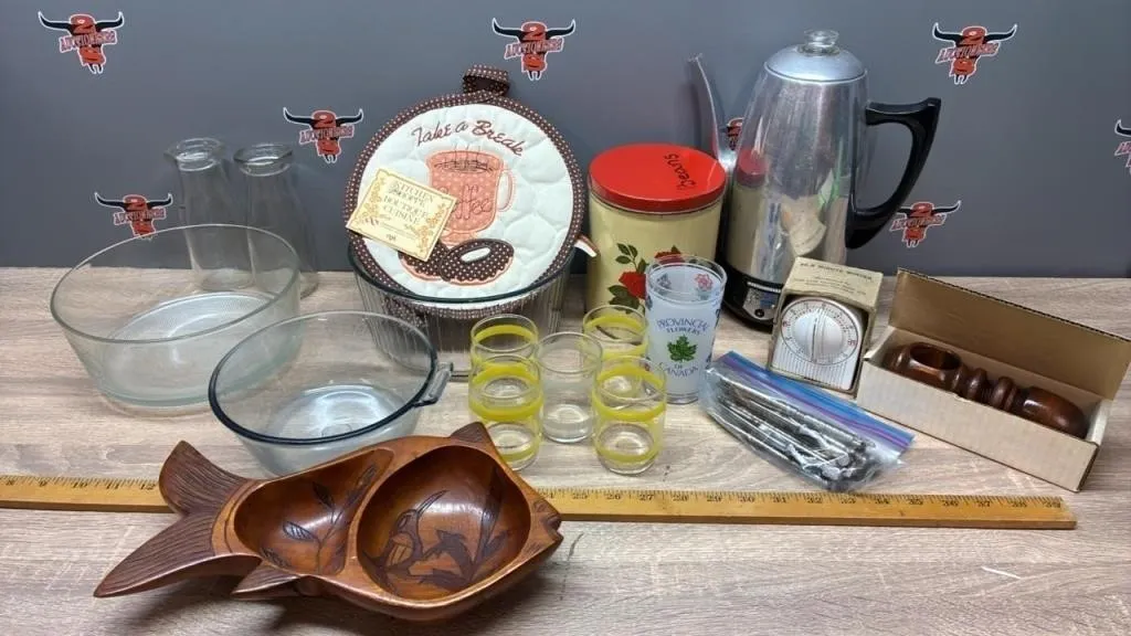 Asst. Vintage Kitchen Items. *NO SHIPPING