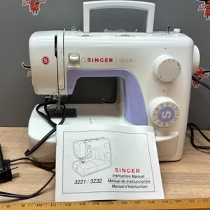 Singer Simple Sewing Machine.  *NO SHIPPING