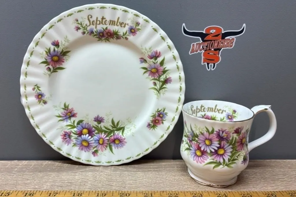 Royal Albert Flowers Of The Month Series