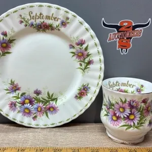Royal Albert Flowers Of The Month Series