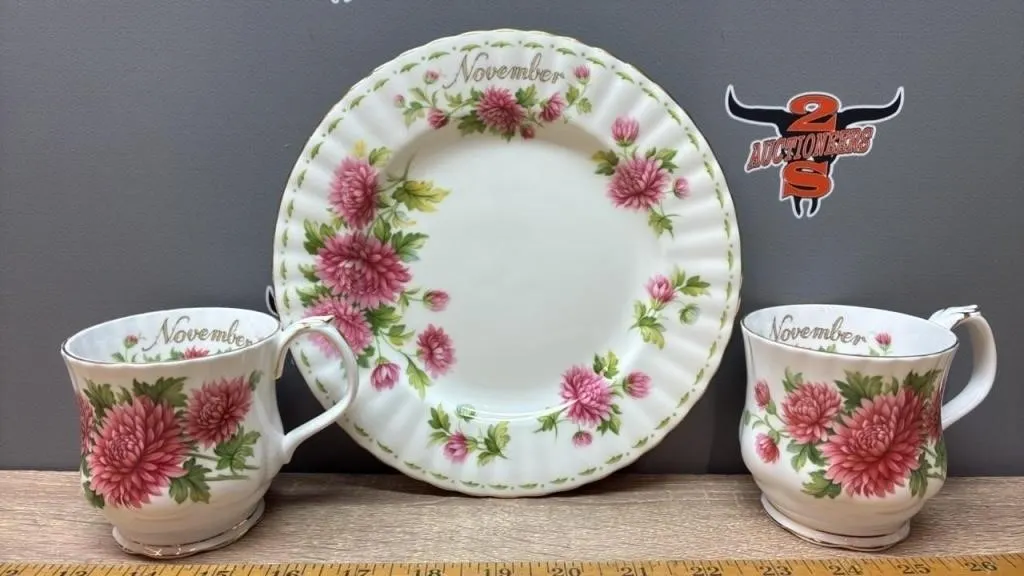 Royal Albert Flowers Of The Month Series November