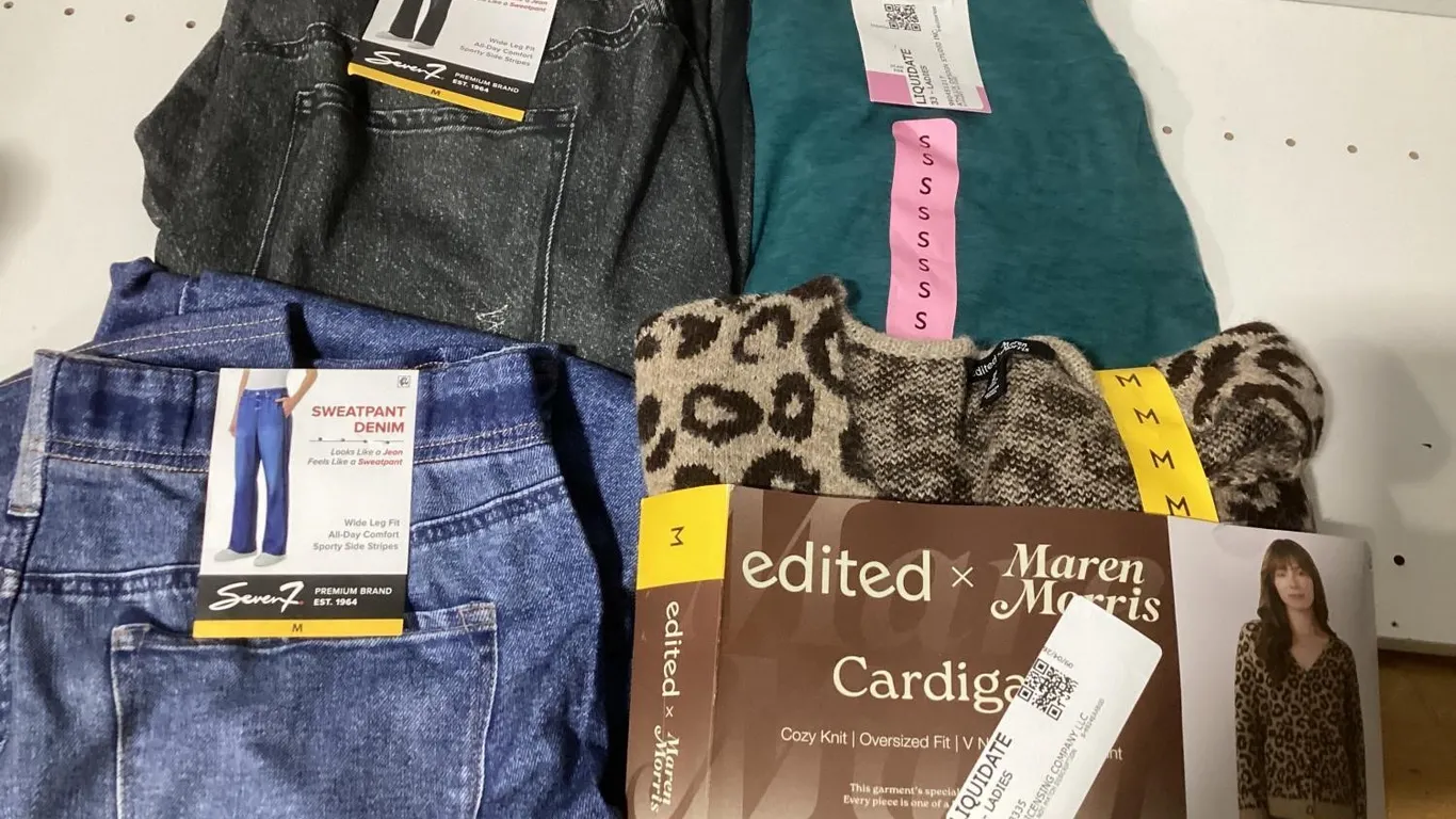 Mixed Lot Of Seven7 Maren Morris Clothing Size M