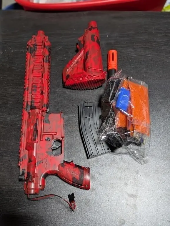 Automatic toy gel blaster rifle