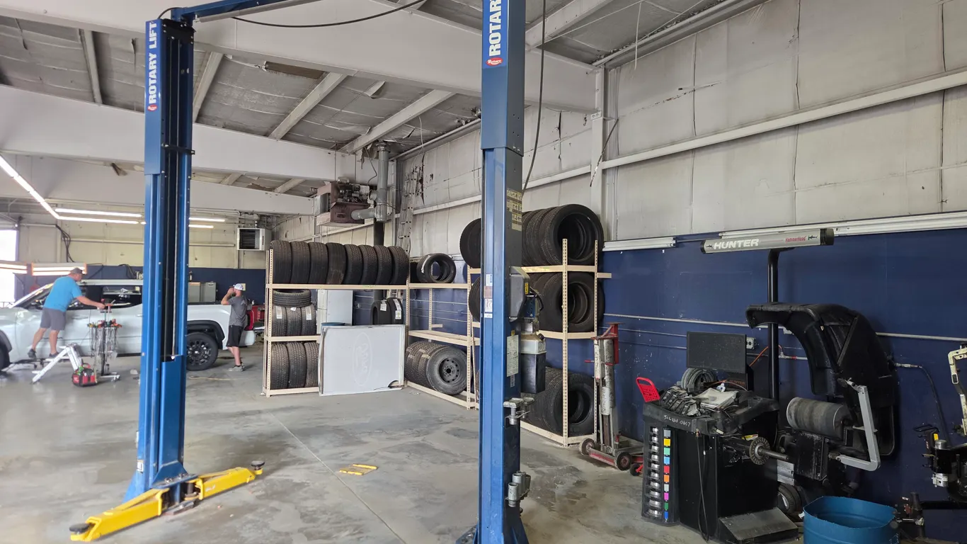 2014 Rotary Lift SP012N7T0 Symmetrical 2-Post Lift - 12,000 LBS