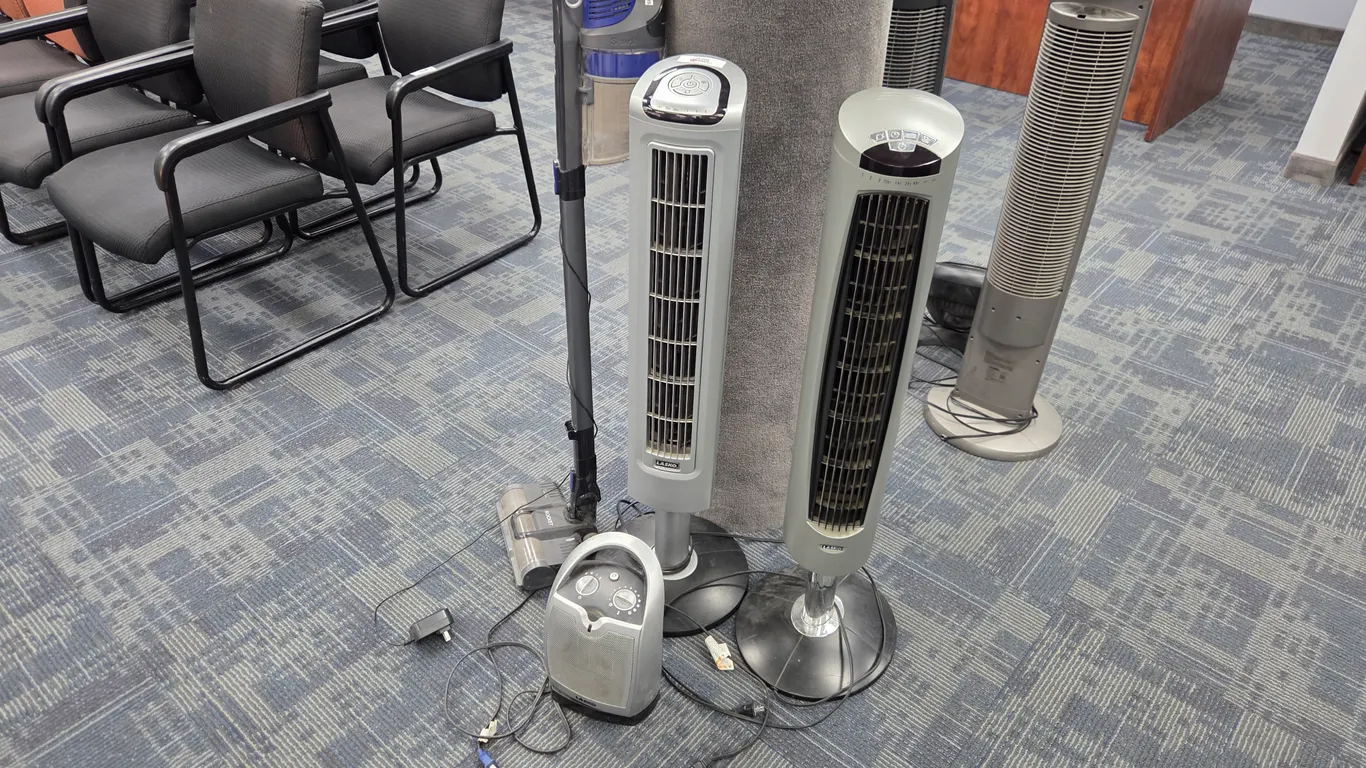 (2) Fans, Space Heater, Shark Vacuum
