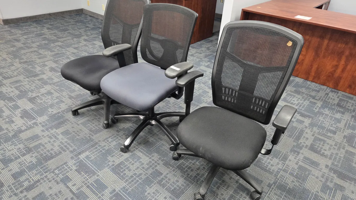 (3) Desk Chairs