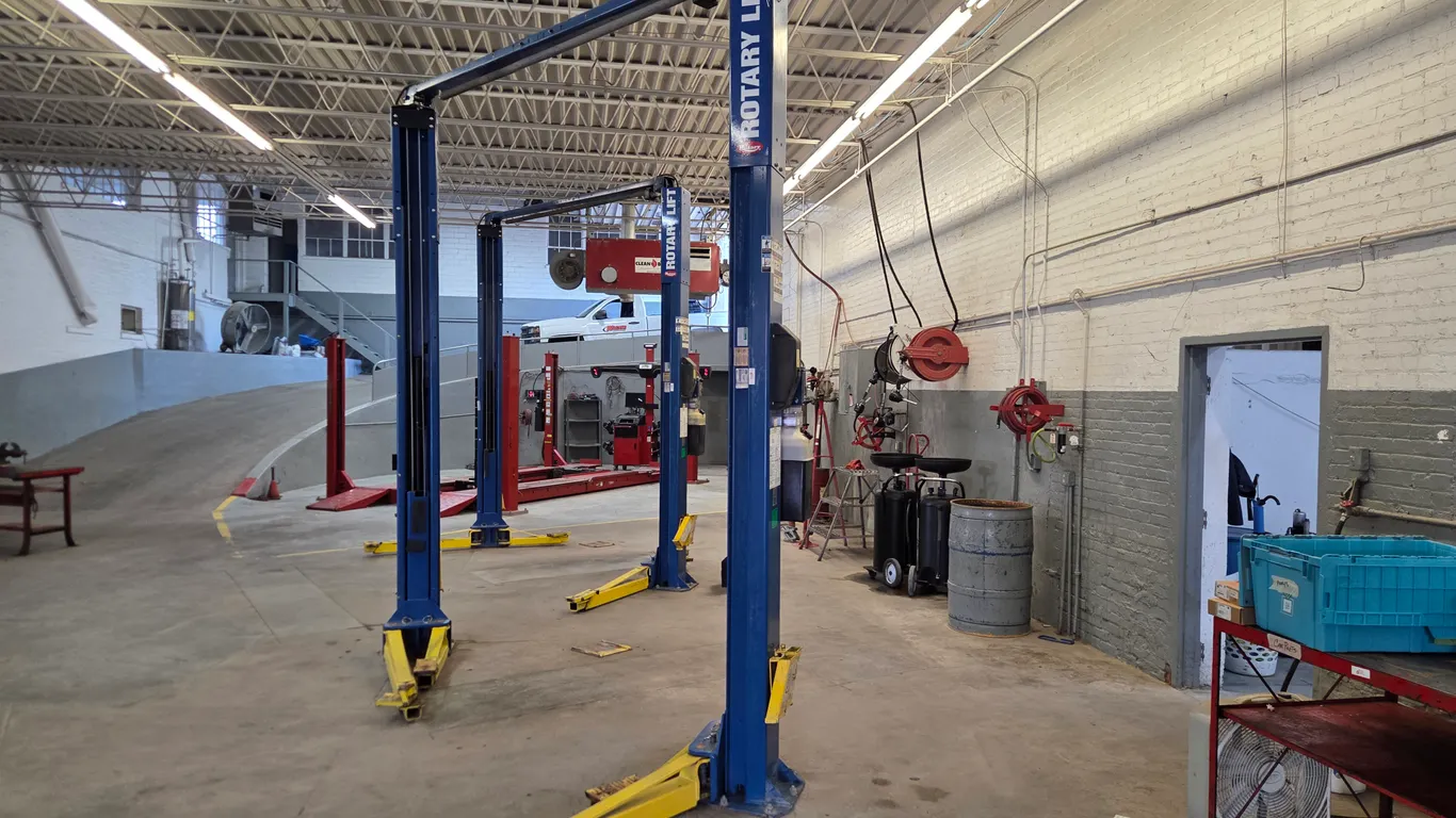 2010 Rotary Lift SPOA10N917 Symmetrical 2-Post Lift - 10,000 LBS