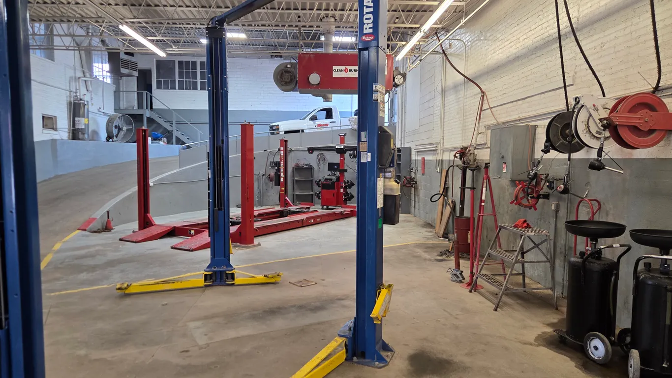 2010 Rotary Lift SPOA10N917 Symmetrical 2-Post Lift - 10,000 LBS