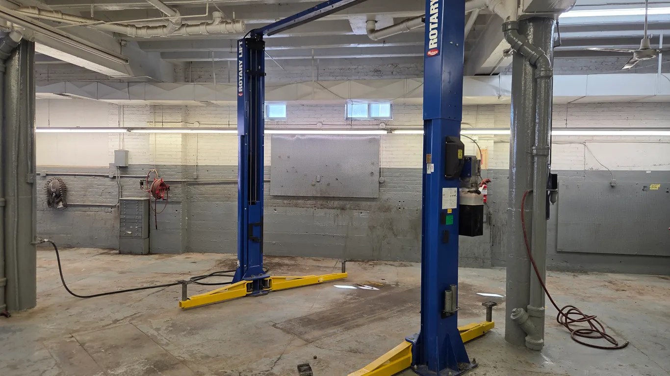 2006 Rotary Lift SP012N510 Symmetrical 2-Post Lift - 12,000 LBS