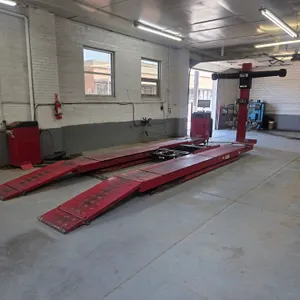 Hunter Engineering  HawkEye   Wheel Alignment Rack